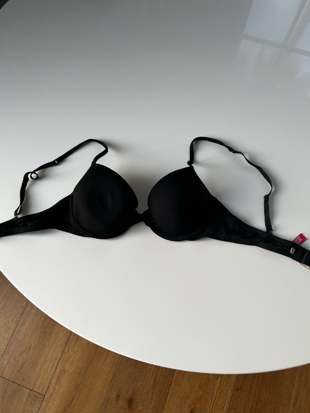 VS Pink T shirt bra